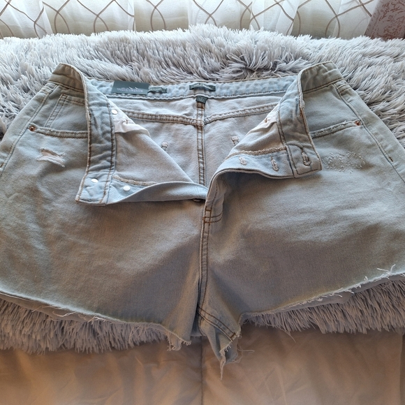 Wild Fable 2.5"Inseam Denim Shorts Plus Sz16 5 Pocket Style Short Shorts NWT - Picture 1 of 7